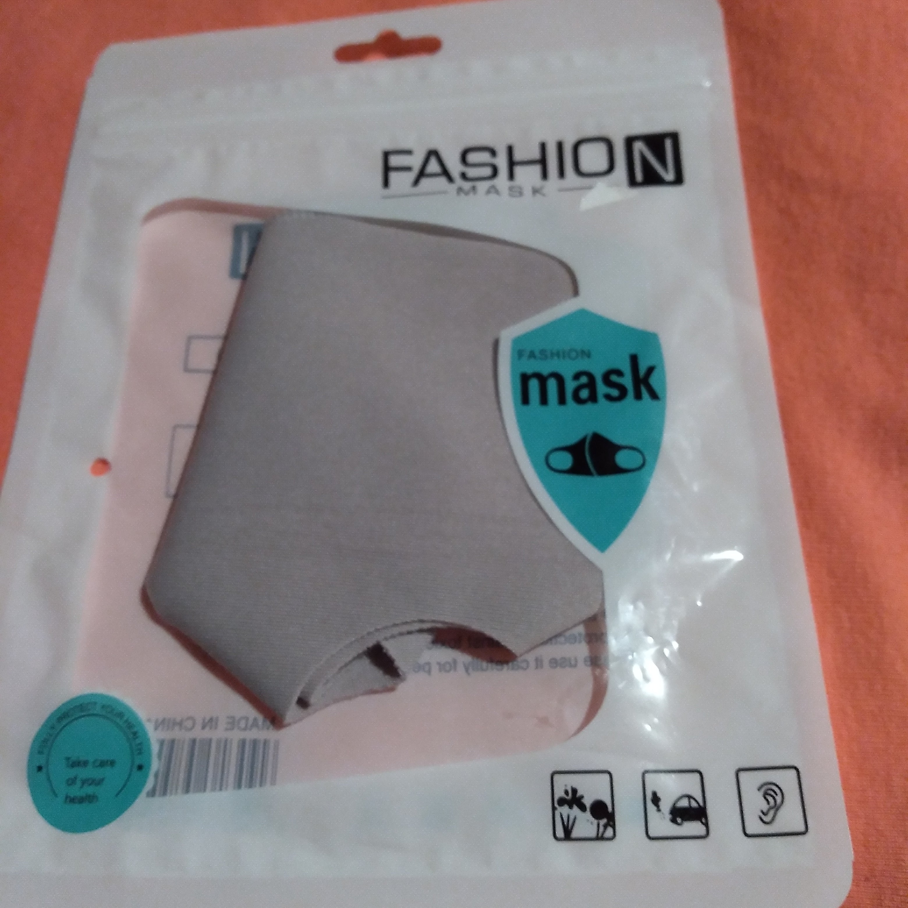 Felt mask.. gray